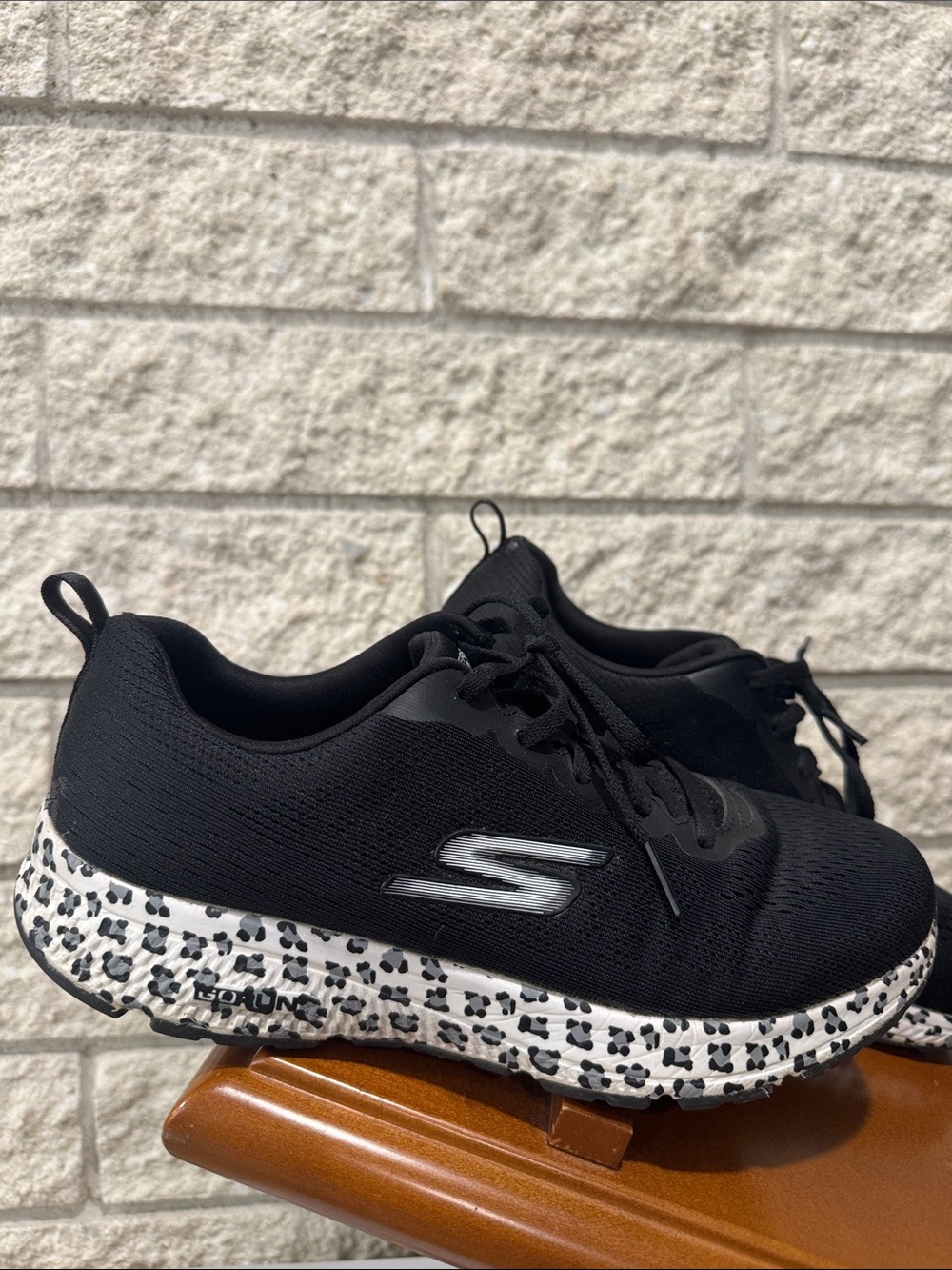 Skechers GOrun Women’s Sneakers